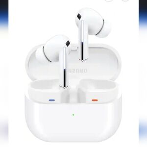 Samsung Galaxy Buds 3 Wireless White Earbuds with Charging Case